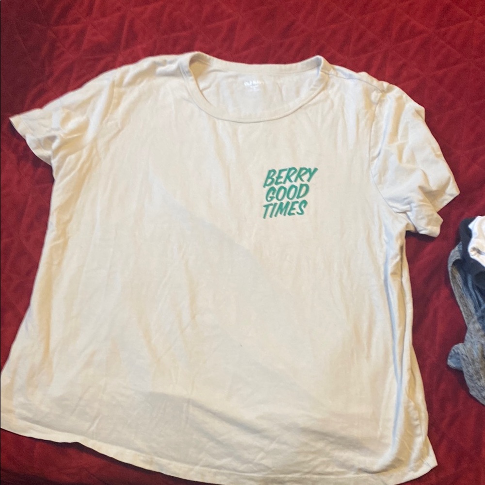 XL cream old navy graphic tee